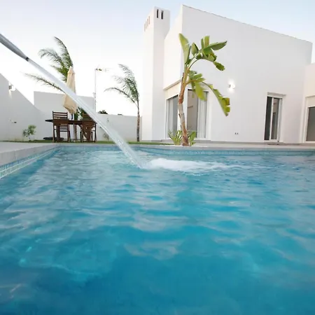 Con Piscina En Conil 2 Country house *